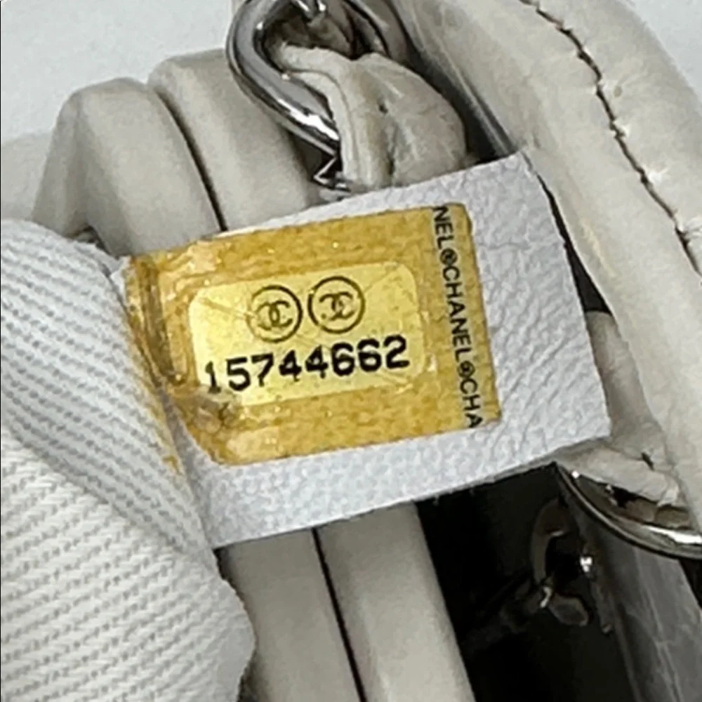 Authenticated CHANEL Mademoiselle Shoulder Chain Bag- White/Silver - Picture 16 of 17